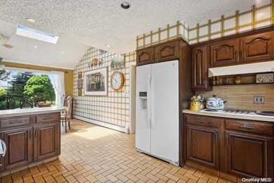 Welcome to this extraordinary residence in the stunning - photo 14