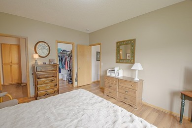 Discover this beautifully refreshed 3-bedroom, 3-bath townhome - photo 15