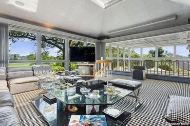Welcome to this extraordinary residence in the stunning - photo 17