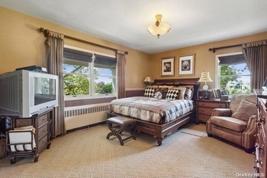Welcome to this extraordinary residence in the stunning - photo 19
