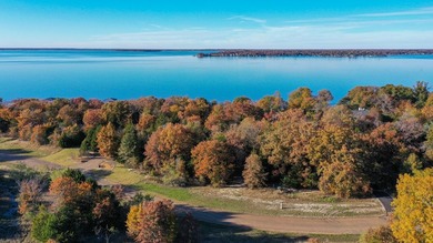 One of the premier waterfront homesites in the exclusive 505 - photo 10