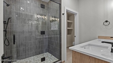 Luxury and modern design come together in this soon to be - photo 23