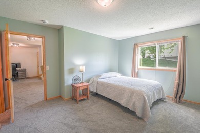Discover this beautifully refreshed 3-bedroom, 3-bath townhome - photo 23