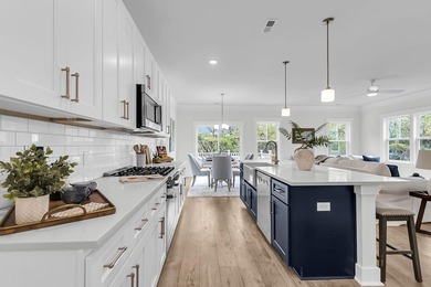 Welcome home to 1552 N. Avalon Circle! Classic Lowcountry Living - photo 7