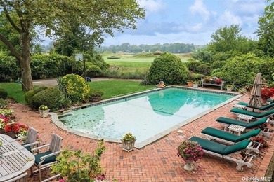 Welcome to this extraordinary residence in the stunning - photo 27