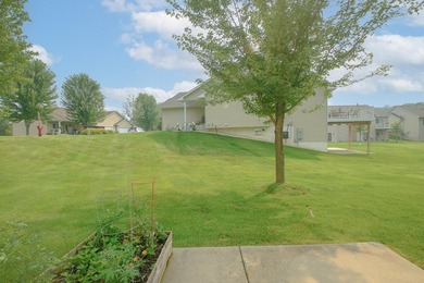 Discover this beautifully refreshed 3-bedroom, 3-bath townhome - photo 27