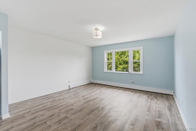 Bayside newly renovated 2 families near bell blvd, Good - photo 9