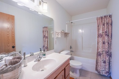 Discover this beautifully refreshed 3-bedroom, 3-bath townhome - photo 31