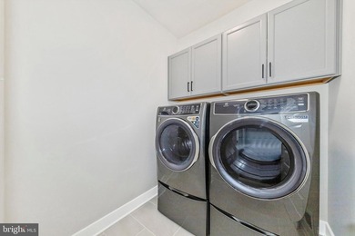 Welcome to Woodridge, where refined lake living meets modern - photo 32