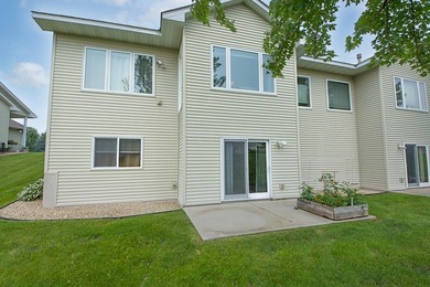 Discover this beautifully refreshed 3-bedroom, 3-bath townhome - photo 33