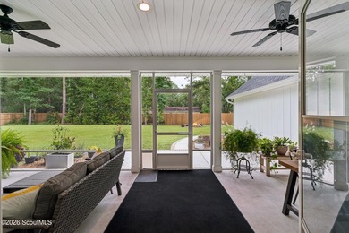 Immaculate and exceptionally maintained, this 4-bedroom, 3 - photo 35