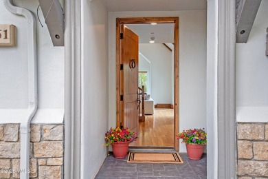This uniquely situated Cordillera Kensington 5-bedroom,6 bath - photo 3