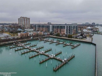 Beautiful open modern condo in Harbortown with large windows - photo 6