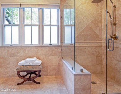 This uniquely situated Cordillera Kensington 5-bedroom,6 bath - photo 10