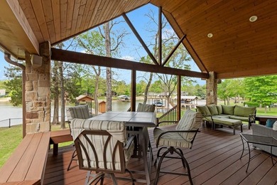 Timeless lakehouse-style home with a versatile guest house - photo 2