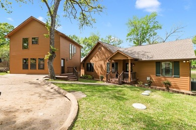 Timeless lakehouse-style home with a versatile guest house - photo 4