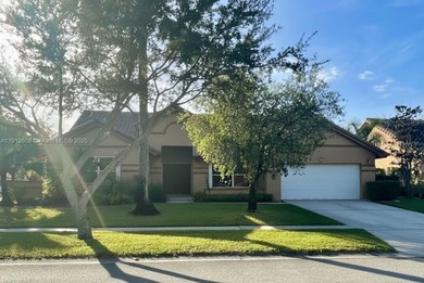 (private lake, pond, creek) Home For Sale in Pembroke Pines Florida