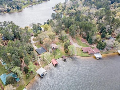 Wake up to breathtaking waterfront views in this beautifully - photo 1