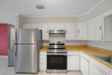 MUST SEE! Charming two-bedroom, two-bath, CBS home in a great - photo 11