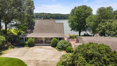 Two Lakefront Homes on this beautifully manicured site!! As you - photo 12