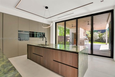 Brand new construction of an urban luxury living single family - photo 12