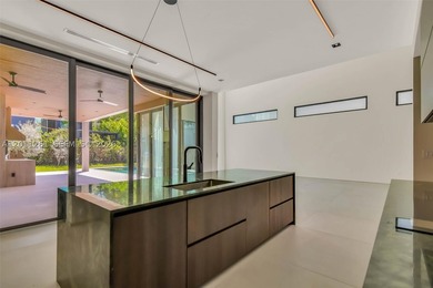 Brand new construction of an urban luxury living single family - photo 13