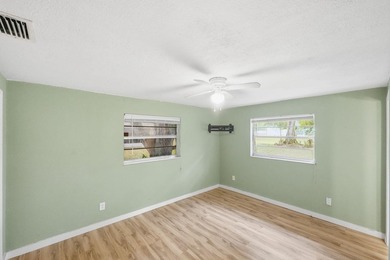 MUST SEE! Charming two-bedroom, two-bath, CBS home in a great - photo 14