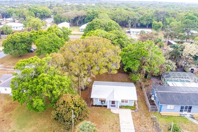MUST SEE! Charming two-bedroom, two-bath, CBS home in a great - photo 23