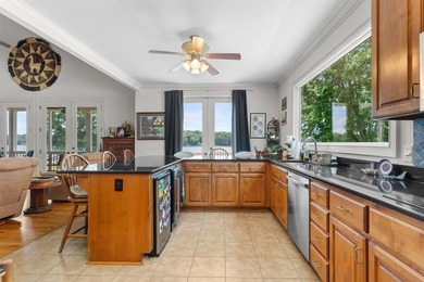 Two Lakefront Homes on this beautifully manicured site!! As you - photo 26