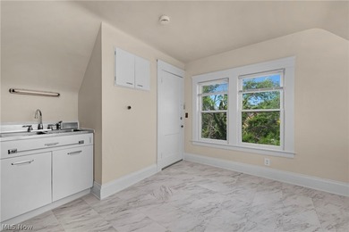 Charming triplex in the heart of Lakewood, Ohio! This - photo 33