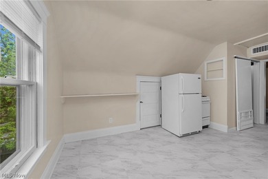 Charming triplex in the heart of Lakewood, Ohio! This - photo 34