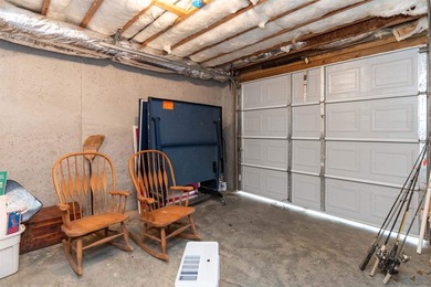 Two Lakefront Homes on this beautifully manicured site!! As you - photo 48