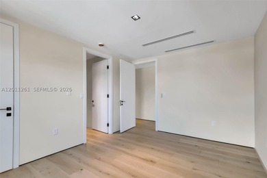 Brand new construction of an urban luxury living single family - photo 50