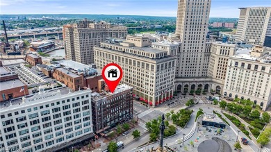 Experience true downtown living in this stunning 2-beds, 2-baths - photo 2