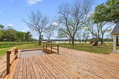 Motivated Seller! Will consider all offers! Fantastic value! - photo 2