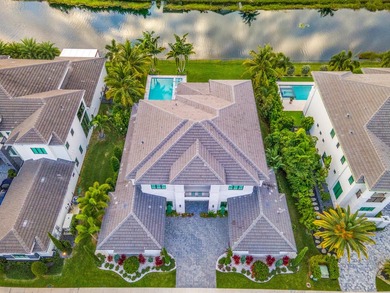 Modern 2023 McIntosh 2 Signature Collection home in the gated - photo 21