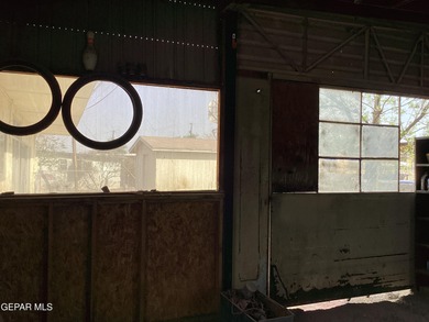 Great Location right off Alameda and Yarbrough. 3 bedroom/2 bath