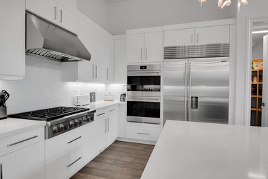 Modern 2023 McIntosh 2 Signature Collection home in the gated - photo 45