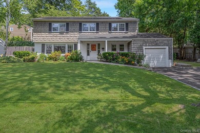 Welcome to this beautiful 4-bedroom, 2-bathroom Colonial ideally - photo 1
