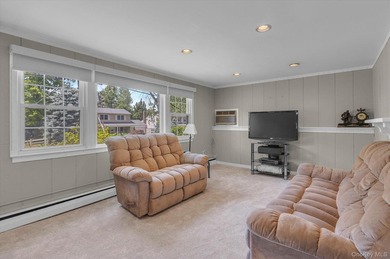 Welcome to this beautiful 4-bedroom, 2-bathroom Colonial ideally - photo 4