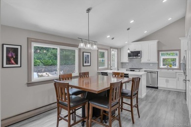 Welcome to this beautiful 4-bedroom, 2-bathroom Colonial ideally - photo 8