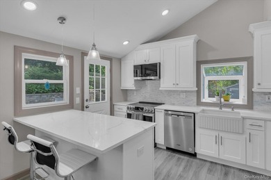 Welcome to this beautiful 4-bedroom, 2-bathroom Colonial ideally - photo 9