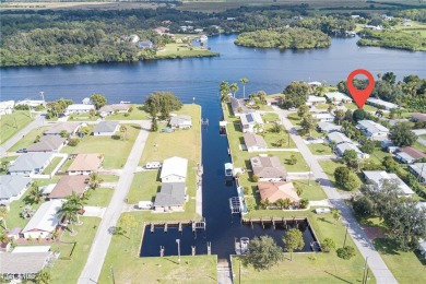 Caloosahatchee River Home For Sale in Fort Myers Florida
