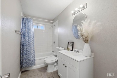 Cute as can be! This adorable 2 bedroom, 1 bath home is move-in - photo 15