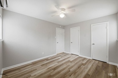 Cute as can be! This adorable 2 bedroom, 1 bath home is move-in - photo 16
