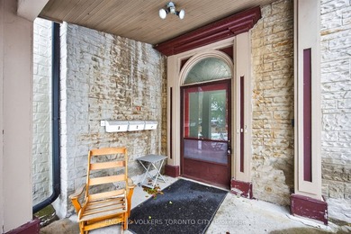 Attention investors and First time Buyers: this well-maintained - photo 3