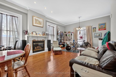Attention investors and First time Buyers: this well-maintained - photo 7