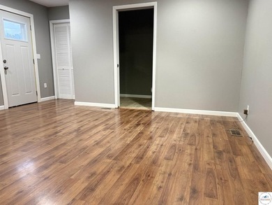 This Large 5 bedroom, 3 bath home combines comfort and - photo 11