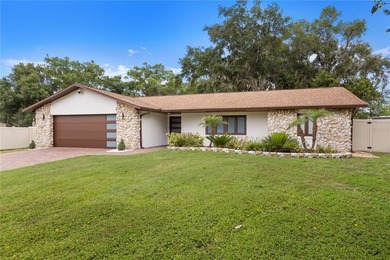 Situated on an oversized 0.44-acre cul-de-sac lot, this - photo 2