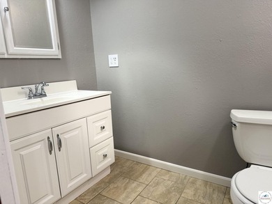 This Large 5 bedroom, 3 bath home combines comfort and - photo 12